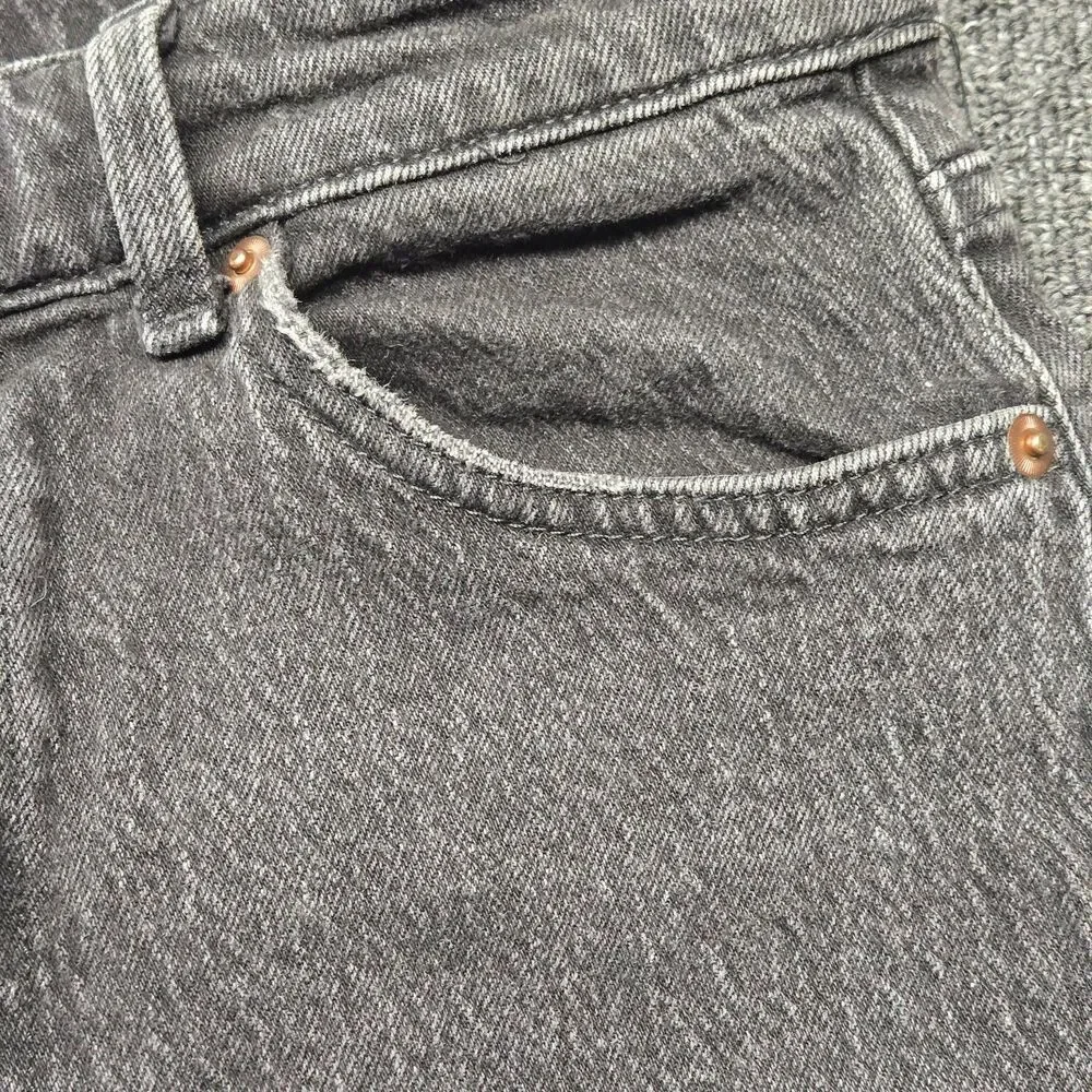 H&M Women’s Jeans 8 Black High Waist Straight Leg Frayed Hem Ankle Denim